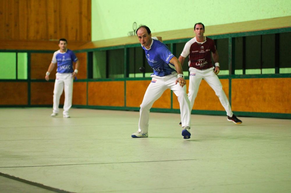Pelote basque (bare hands): duels at Saint-Jayme in Saint-Palais