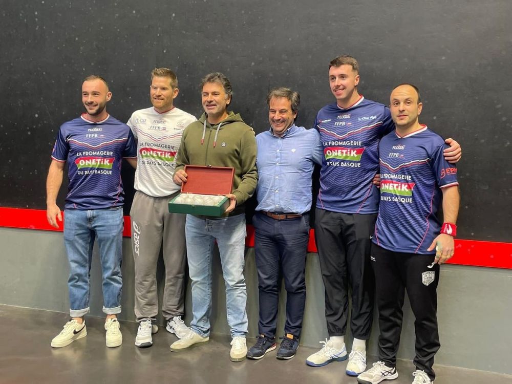 Pelota vasca en Hasparren: ¿primera boina para Pierre Etcheverry o los 8 grandes para Baptiste Ducassou?