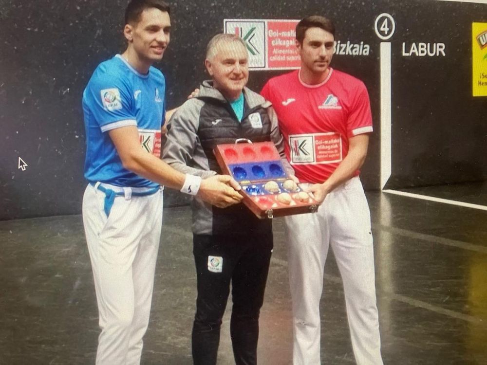 Basque pelota: two challengers for a boïna in Bilbao