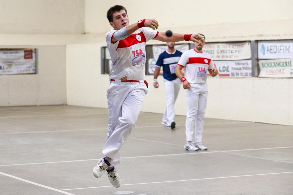 Pelote basque (bare hands): Allende Chapelet sets Bil Toki alight