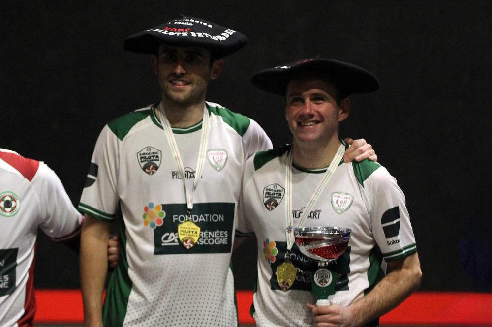 Basque pelota (xare) : Larronde-Petrissans and Driolet-Castera in the final again