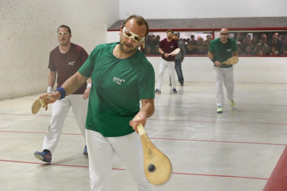 Pelota. Gelos to the rhythm of the finals of its paleta gomme tournament on Thursday and Friday