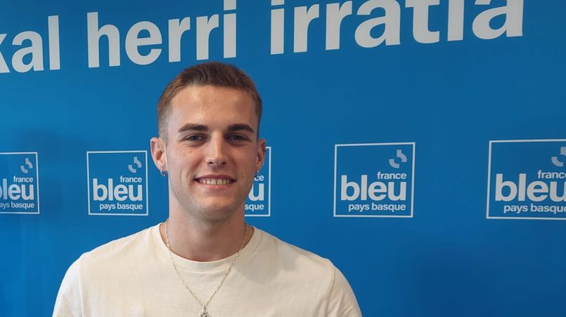 Pelota vasca a mano desnuda: a sus 22 años, Julen Mariluz ha sido seleccionado por primera vez en una competición Master con los mejores.