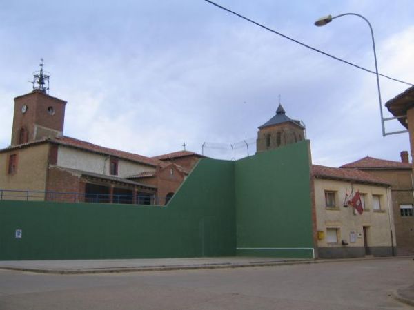 Fronton mur à gauche 24209 Gusendos de los Oteros, León Spain (Calle